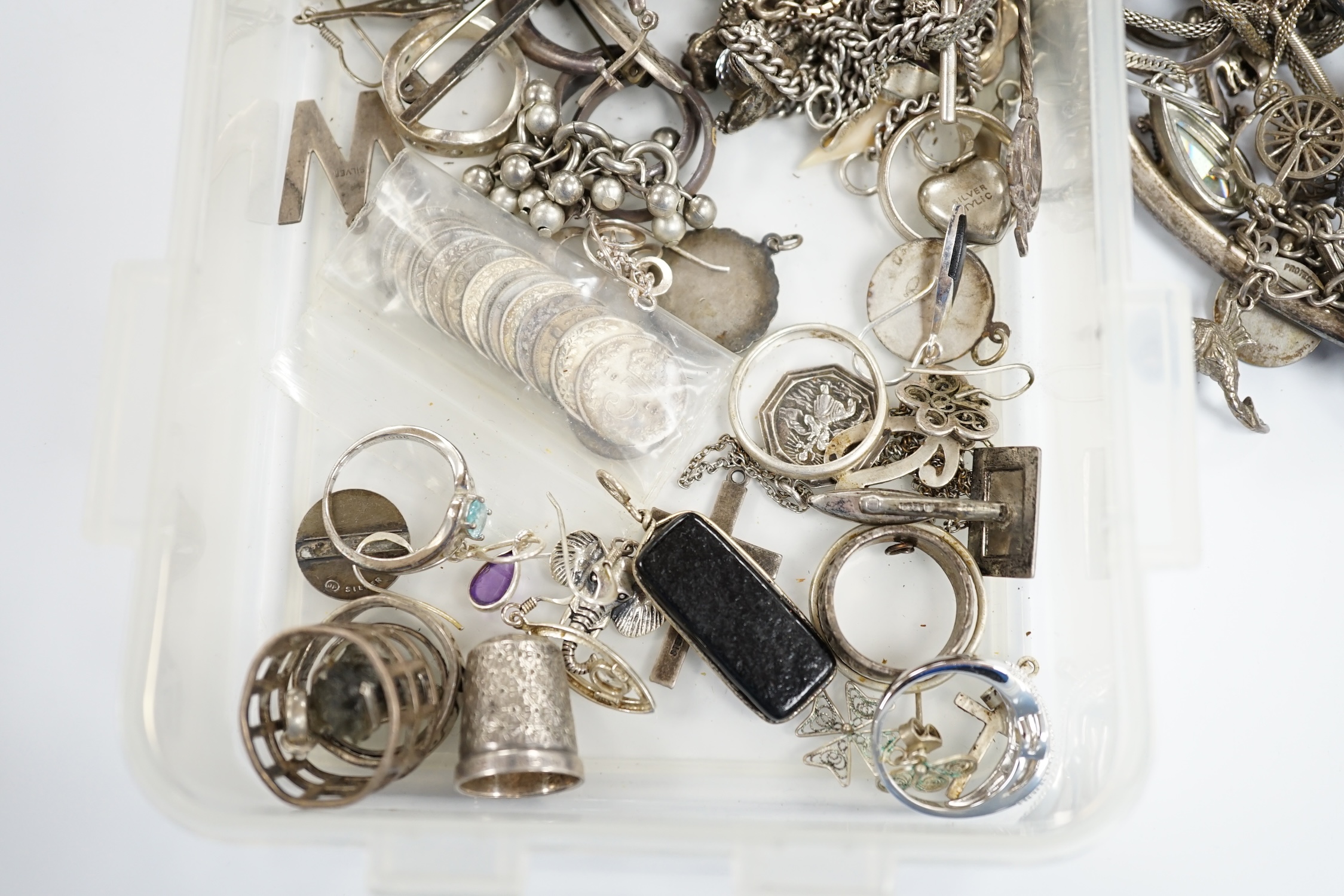 A quantity of assorted mainly silver, white metal and 925 jewellery including rings and bracelets and other items.
